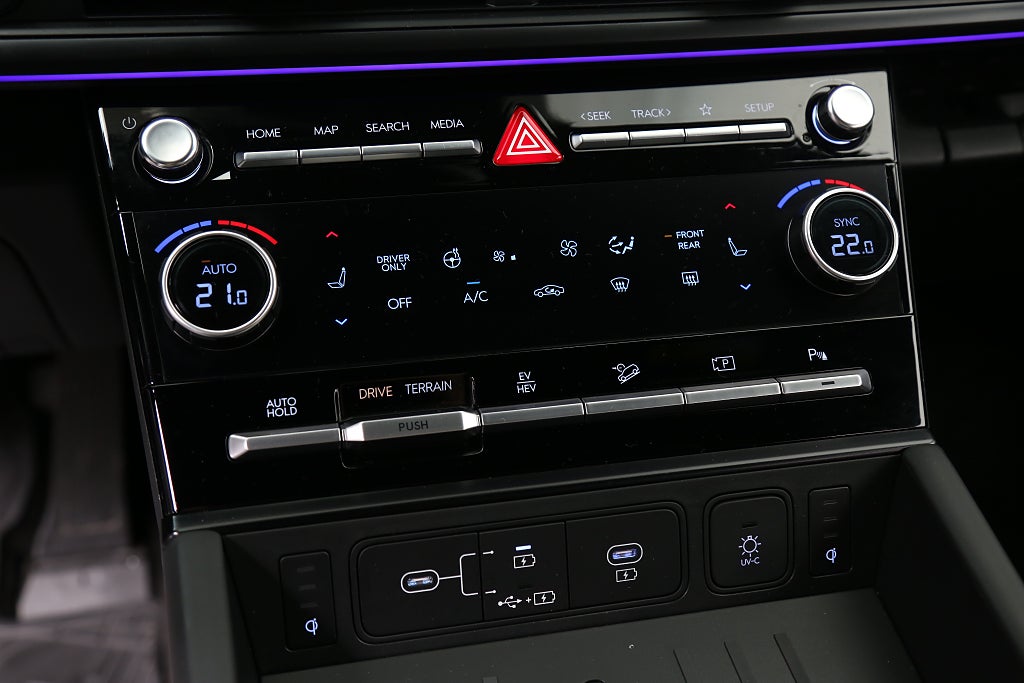Hyundai Santa Fe PHEV 4WD 252HK Calligraphy Line 7-sits 2025