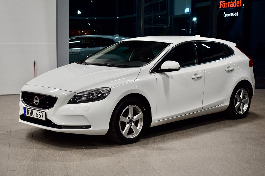 Volvo V40 D2 115hk Momentum VOC Värmare Bluetooth PDC