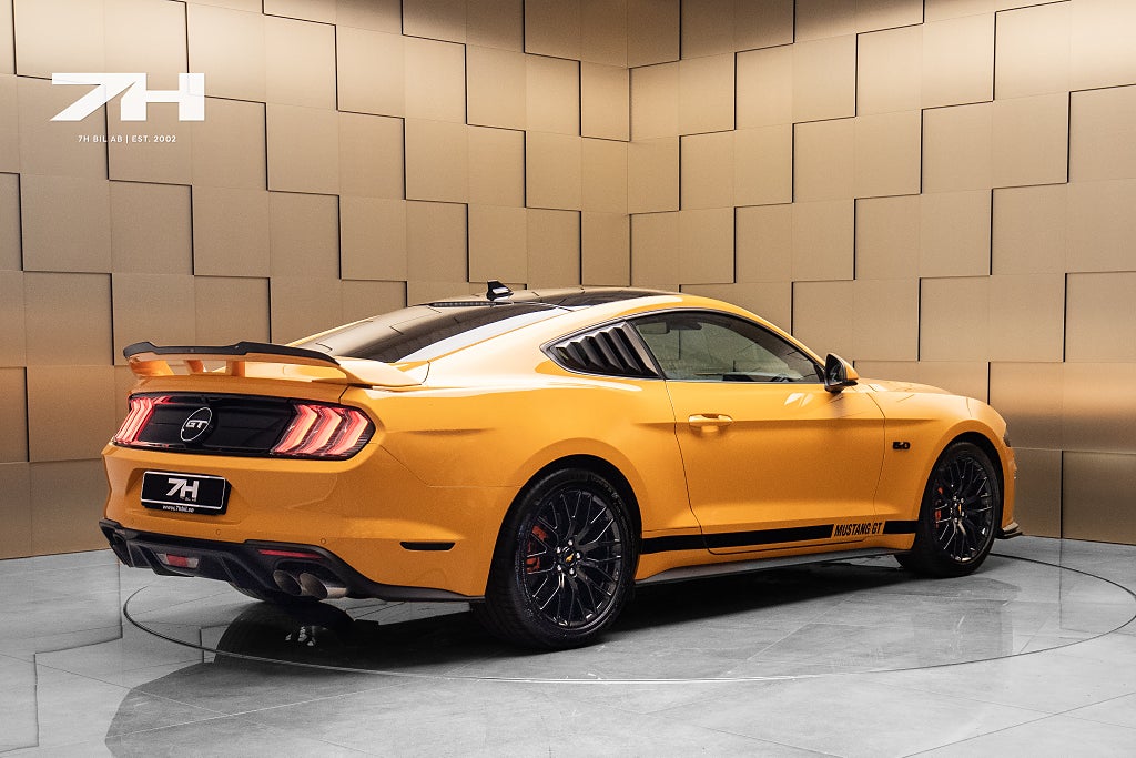 Ford Mustang GT 5.0 V8 Performance  / Vent. Stol / B&O / Kolfiber