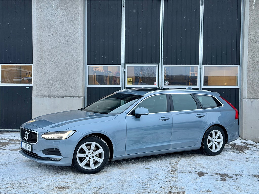 Volvo V90 D4 Momentum Pano Navi Drag Värmare Se Spec 