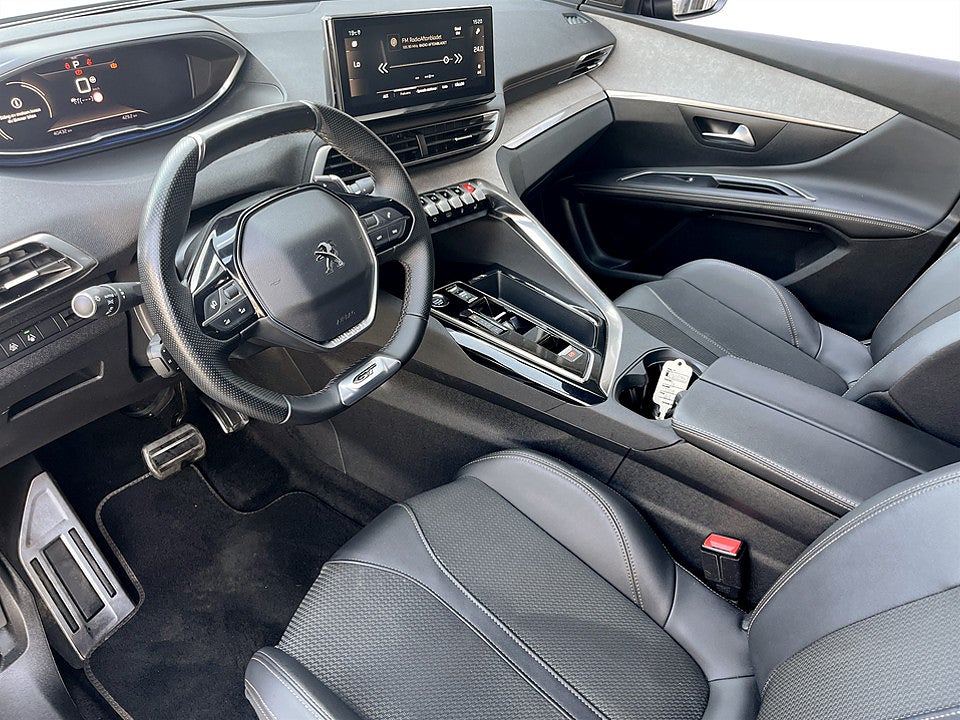 Bild på Peugeot 5008 GT 1.2 PT 130hk Aut 7-SITS B-KAMERA 