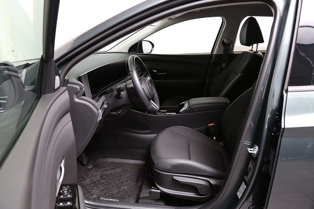 Hyundai Tucson *Essential MHEV 1.6 T-GDI Automat Navi Kamera 2025