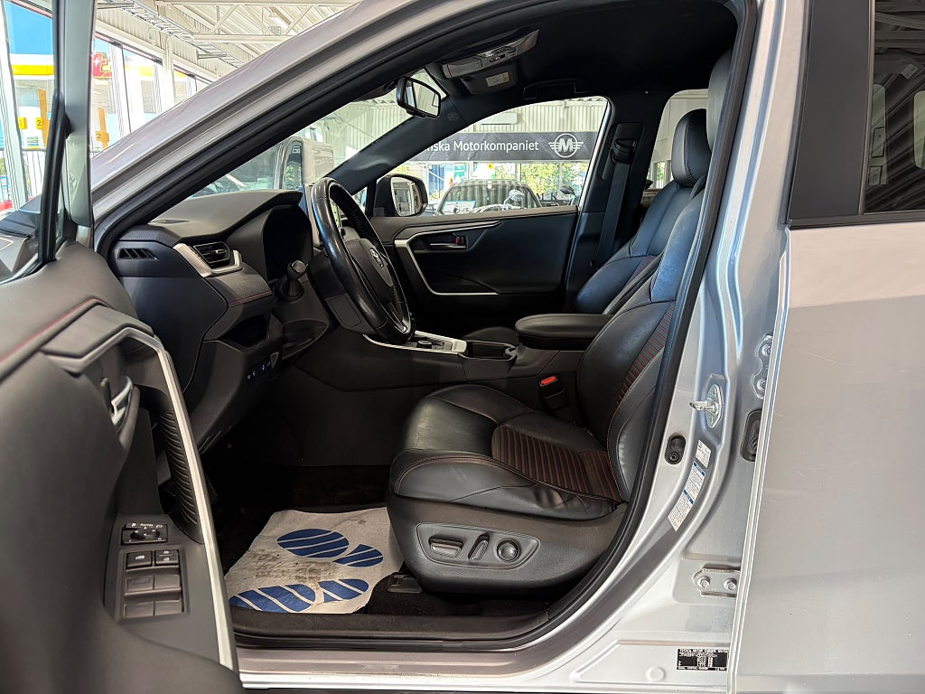 Toyota RAV4 2021 - miniatyr 9