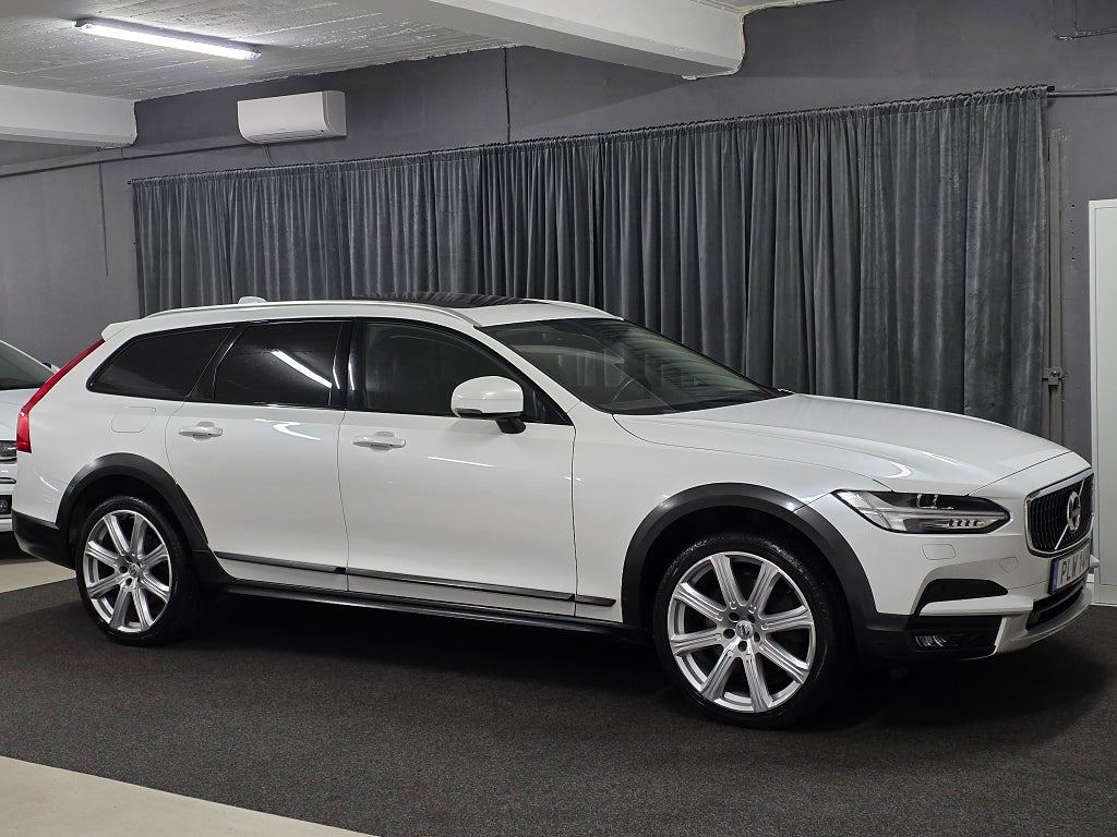 Volvo V90 Cross Country D5AWD Geartronic Inscription Pro Panorama Se utrustning