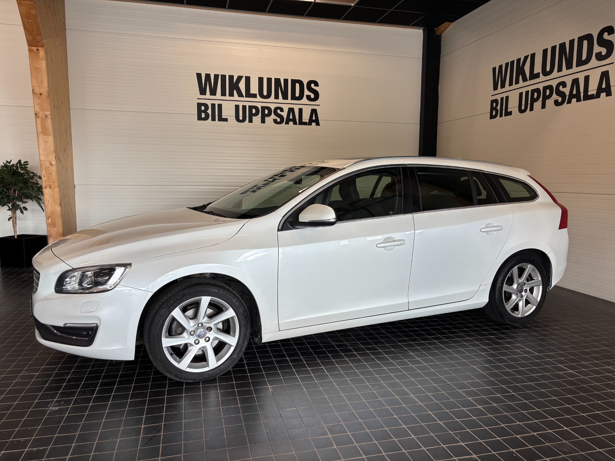 Volvo V60 2014, bild 2/47
