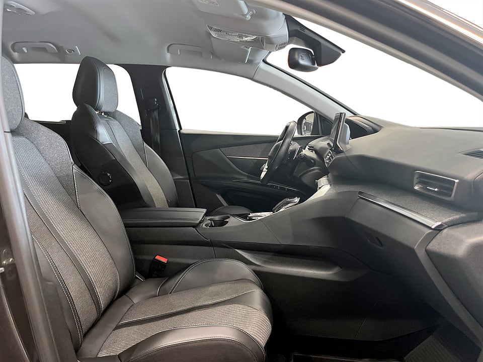 Bild på Peugeot 5008 Allure Pack 1.2 PT 130hk Aut B-KAMERA CARPLAY