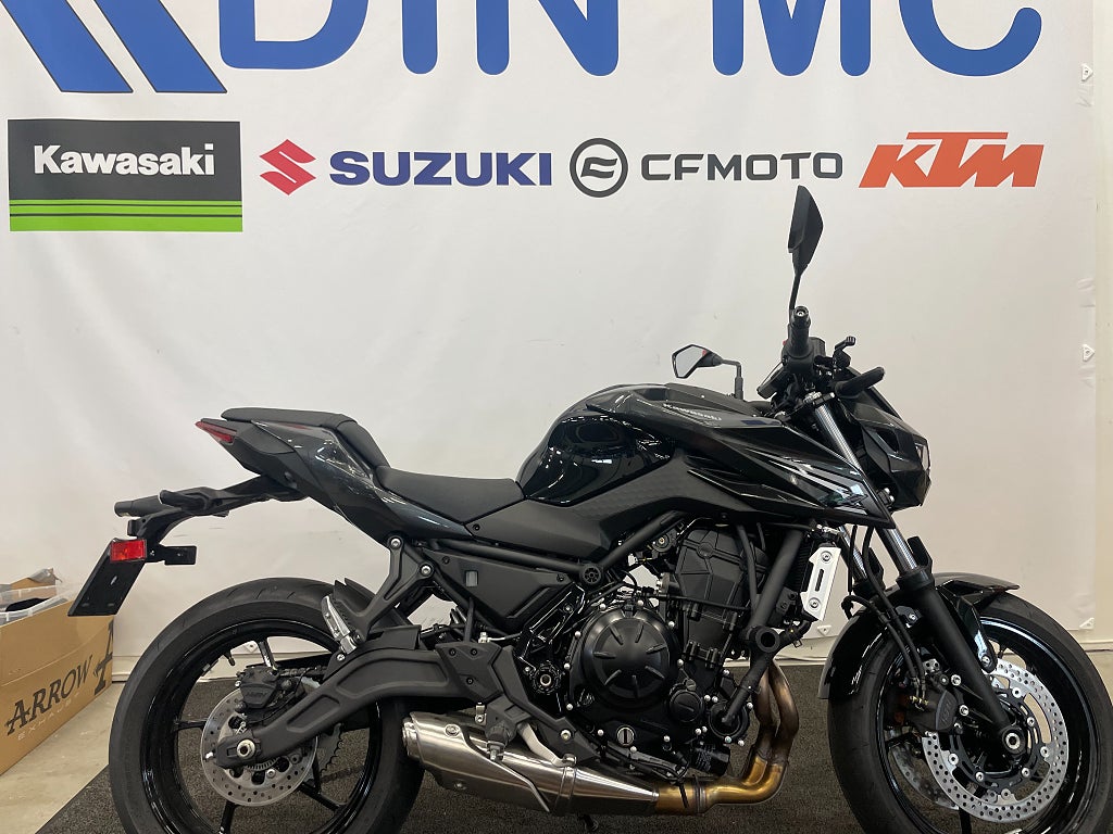 Kawasaki Z650S "Endast 24mil och Absolut nyskick"
