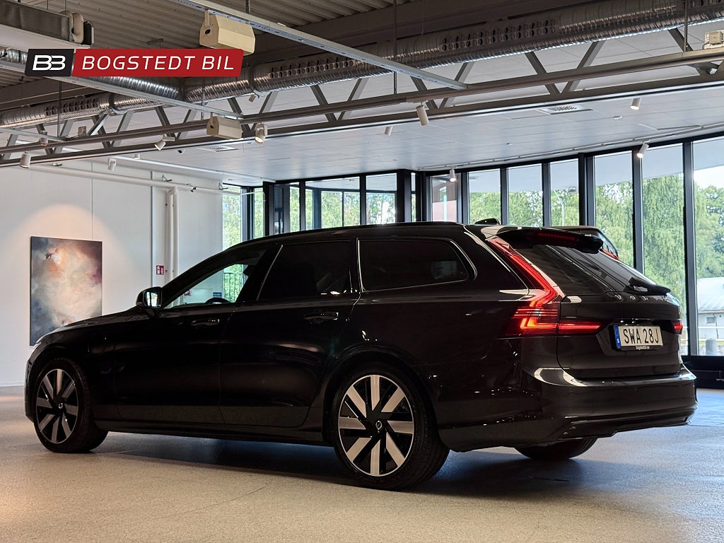 Volvo V90 Recharge T6 AWD 350hk Plus Dark |Drag|360|Värmare|Läder