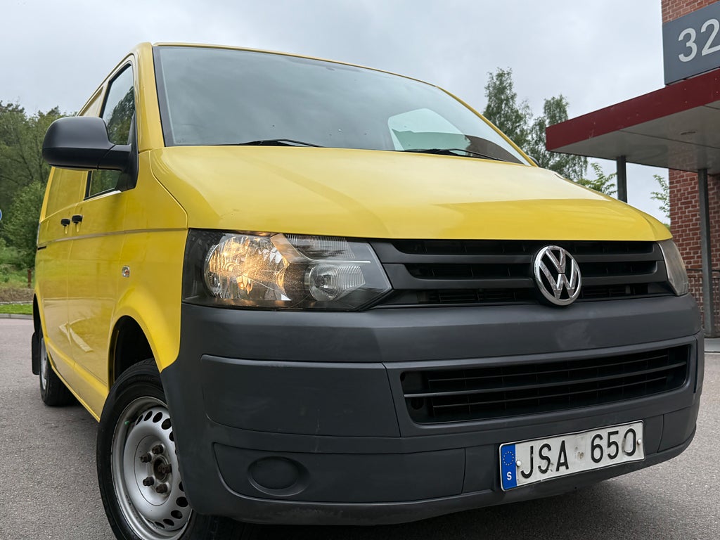 Volkswagen Transporter T28 2.0 TDI  102HK Drag 3 sits verktygs skåp 