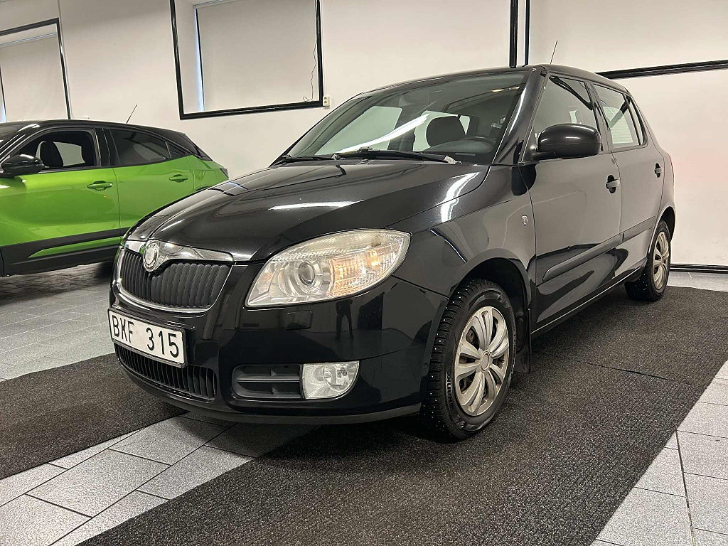 Skoda Fabia 1.4 86 hk S/V Nyservad Nya bromsar runt om 