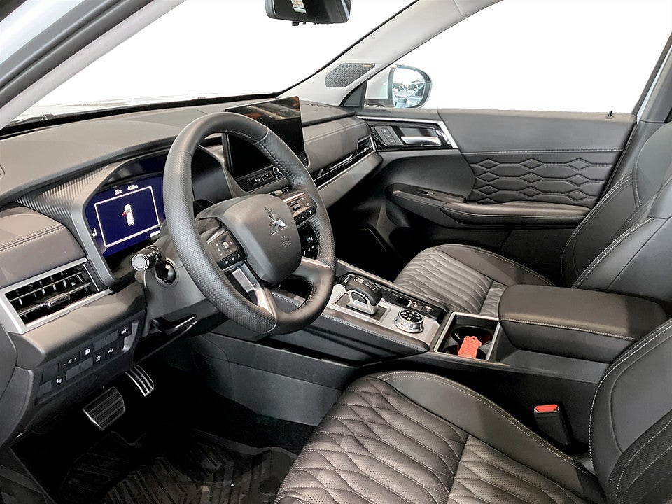 Bild på Mitsubishi Outlander Instyle PHEV - DEMO