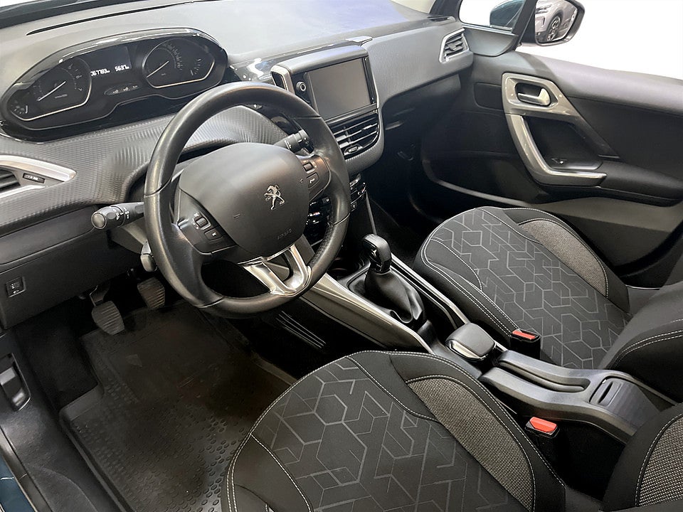 Bild på Peugeot 2008 Active 1.2 PT 82hk - EN ÄGARE, FARTHÅLLARE
