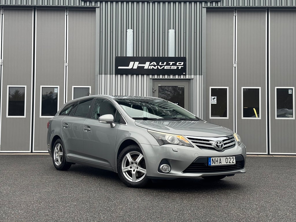 Toyota Avensis Kombi 2.0 Business Backkamera Drag 1 Ägare