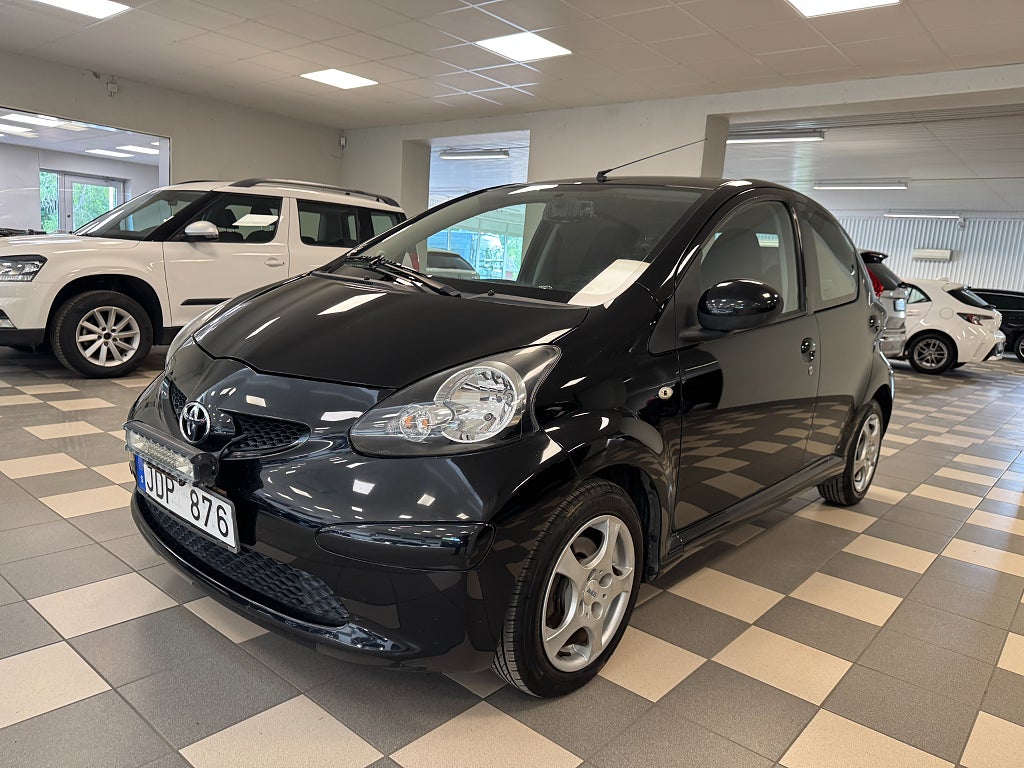 Toyota Aygo 5-dörrar 1.0 VVT-i Automat B-kamera Värmare
