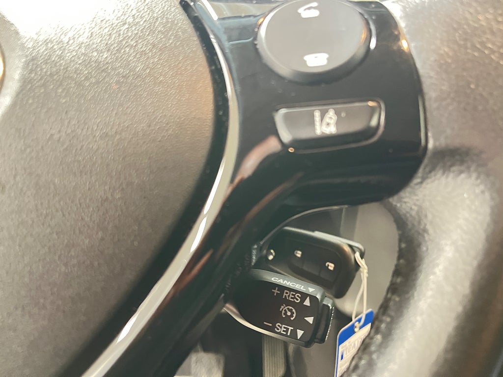 Toyota Aygo 5-dörrar 1.0 VVT-i X-PLAY / Kamera/ CarPlay/ V-hjul thumbnail