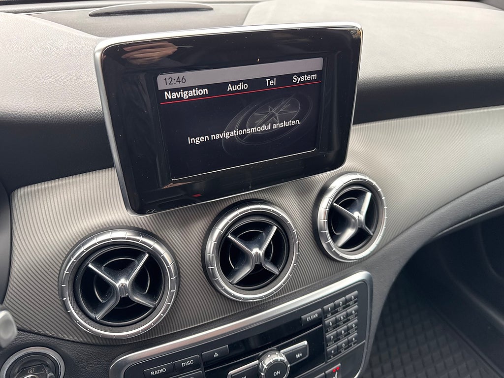 Mercedes-Benz CLA220 220 CDI 170hk Automat Urban Line Kamera 1224kr/månaden 2015, bild 11