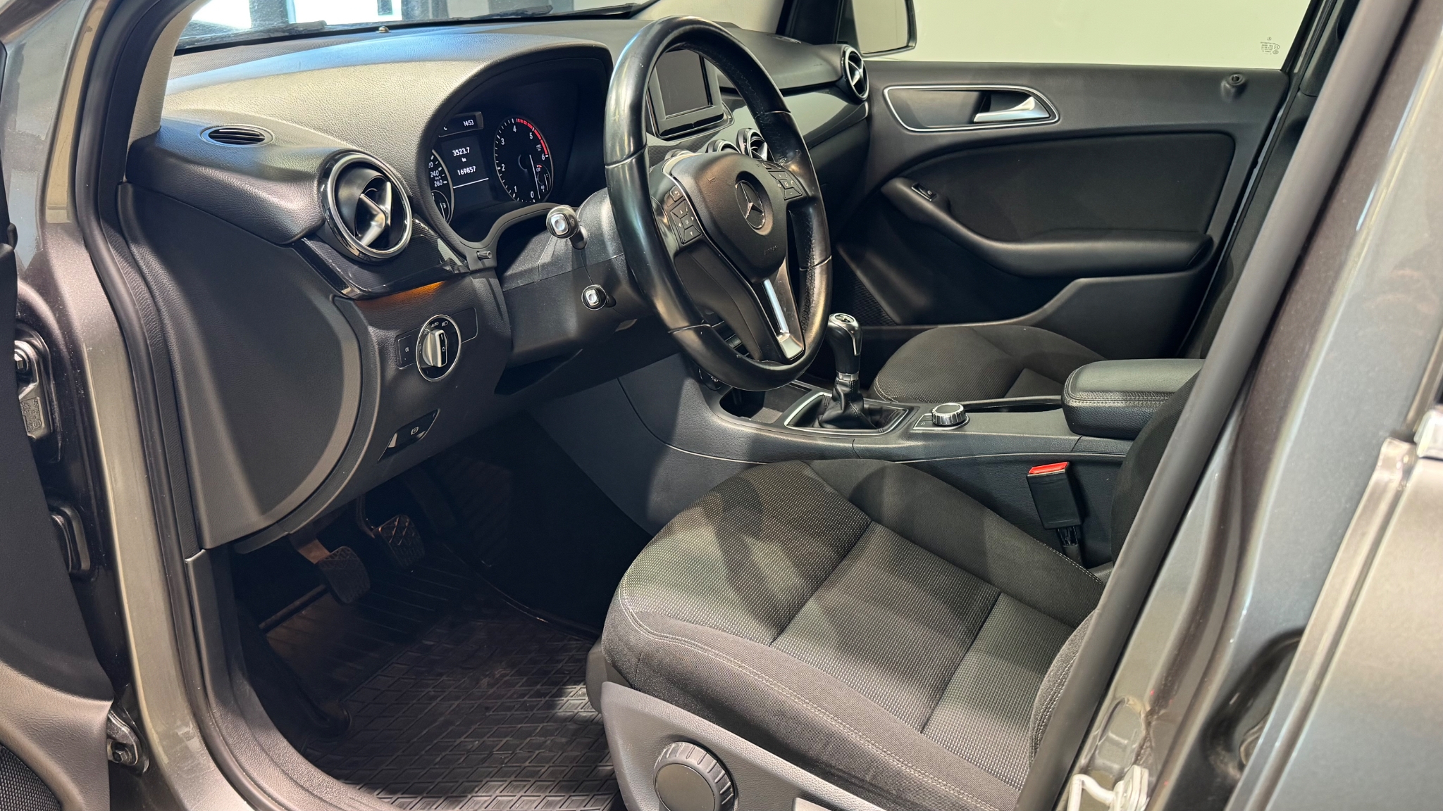 Mercedes-Benz B 2013, bild 6/33