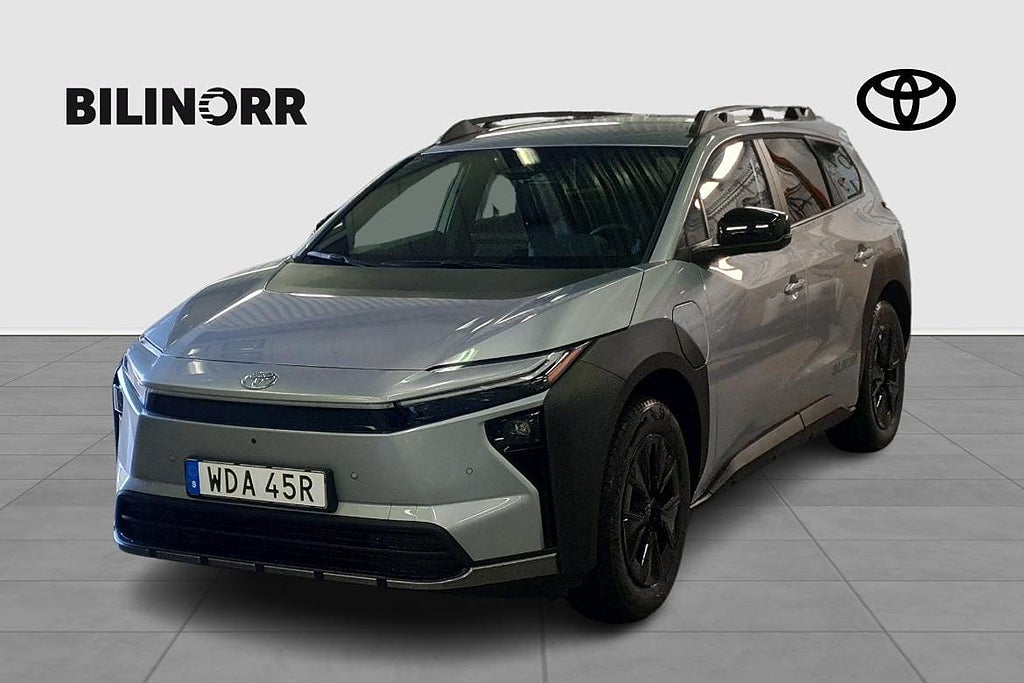 Toyota bZ4X AWD 74.7 kWh Active Tech | Vinterhjul |