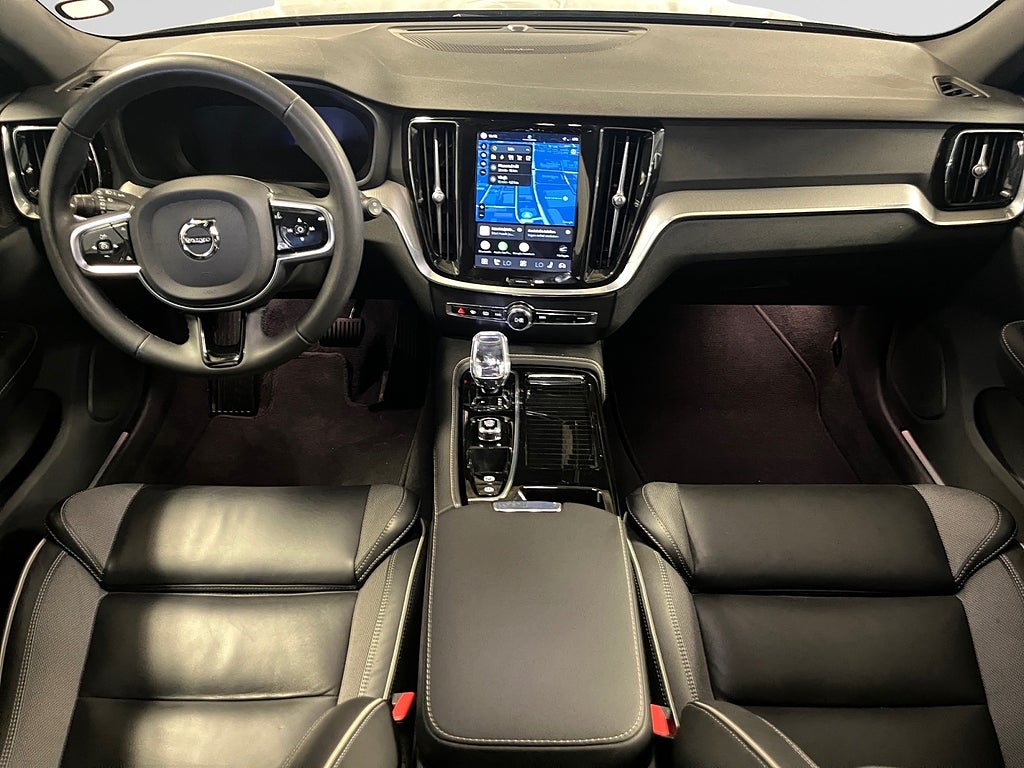Volvo V60 Recharge T6 AWD Plus Dark 399hk H/K DRAG Orrefors NAVI bild 10