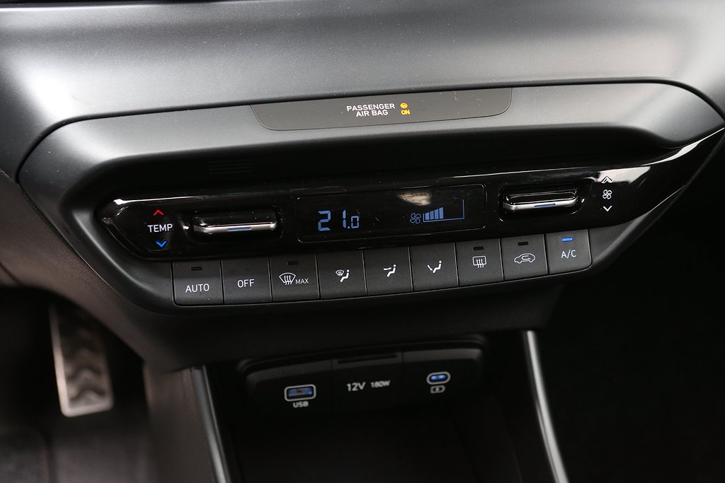 Hyundai Bayon Essential 1.2 MPi | Manuell | Moms | Låga mil 2025
