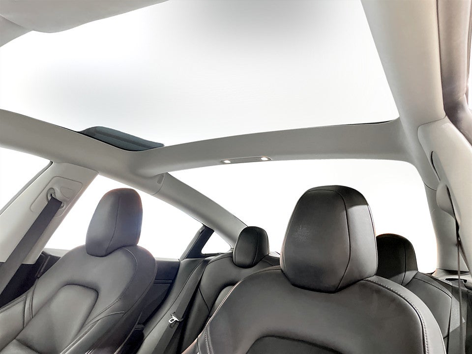 Bild på Tesla Model 3 Long Range 440hk Aut AWD PANO PREMIUM INTERIÖR