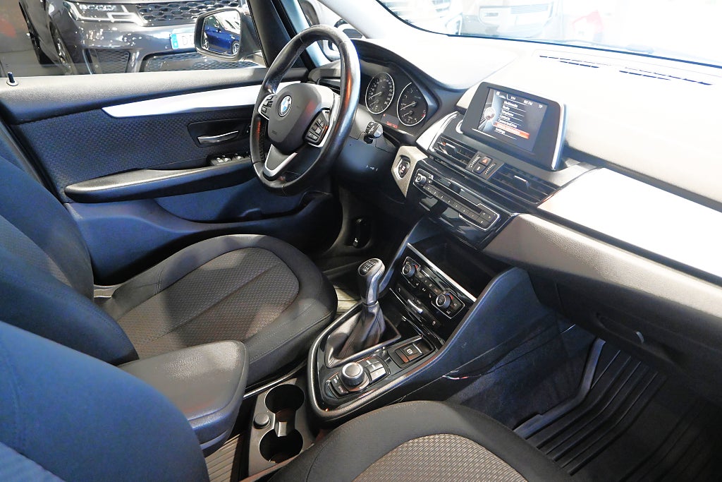 BMW 218i 2016 - miniatyr 10