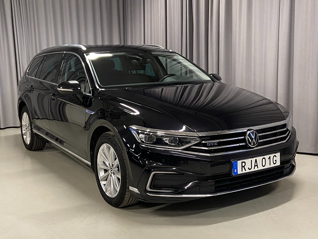 Volkswagen Passat Sportscombi GTE 218hk Drag Pvärm B-Kamera