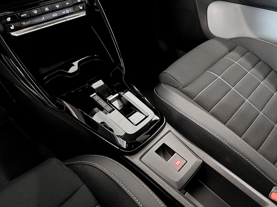 Bild på Citroën C3 MAX Hybrid 110hk - OMGÅENDE LEVERANS!