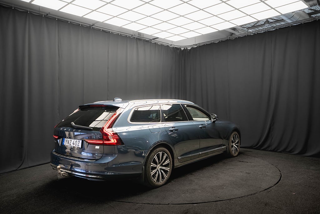 Volvo V90 Recharge II T6 AWD Inscription PANO LÄDER DRAG 360° H/K