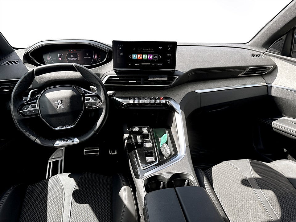 Bild på Peugeot 5008 GT 1.2 PT 130hk Aut 7-SITS B-KAMERA