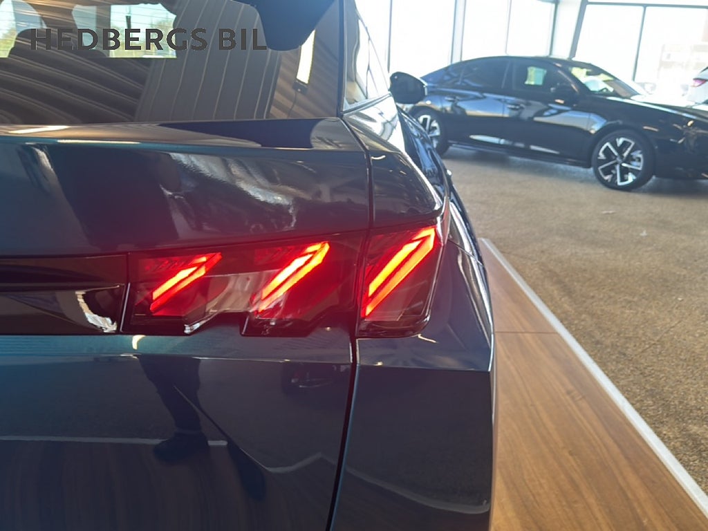 Peugeot 3008 Hybrid 1.2 PureTech 146HK thumbnail