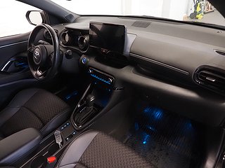 Halvkombi Toyota Yaris 9 av 21