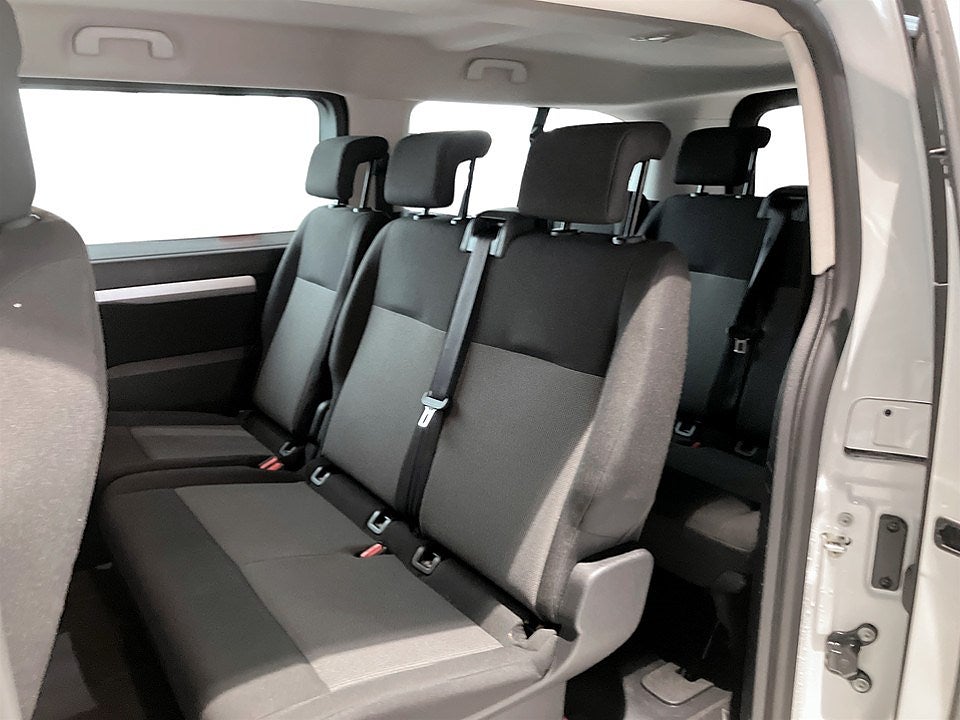 Bild på Citroën ë-Spacetourer Feel 75kWh 136hk L3 - 9-SITS, B-KAMERA