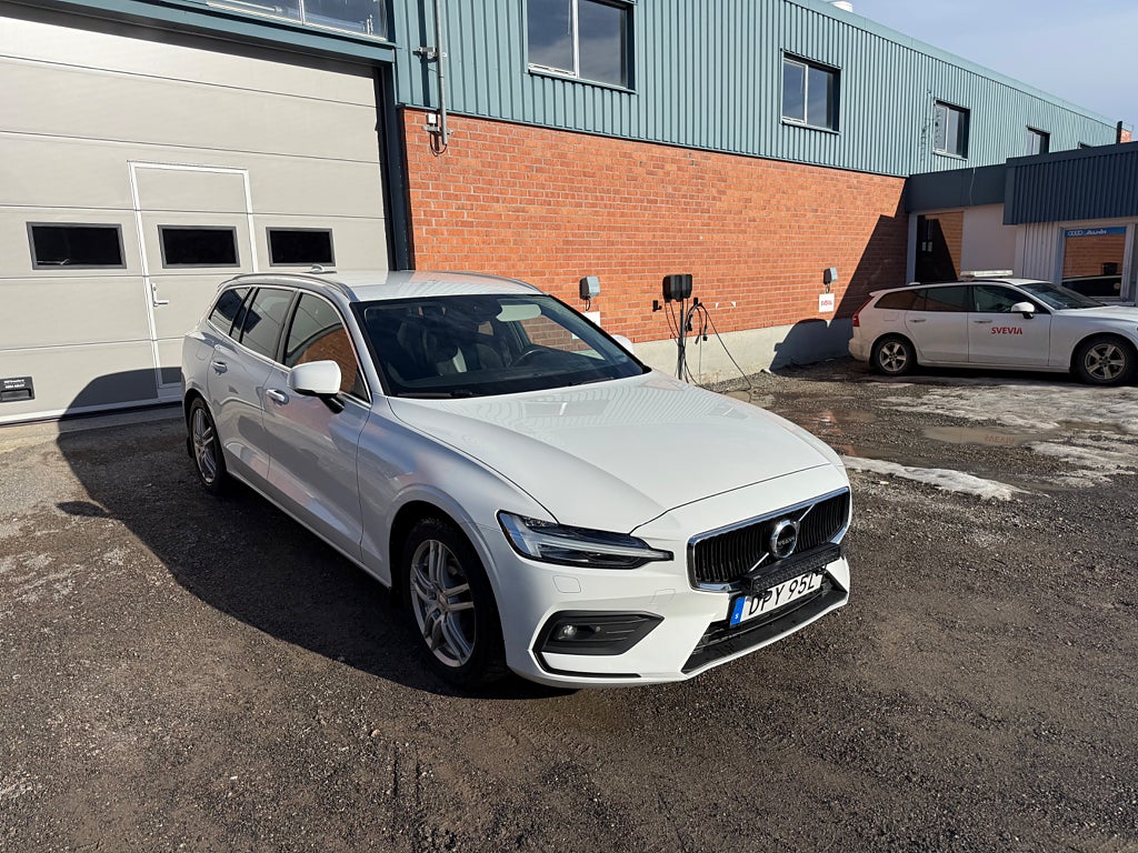 Volvo V60 D3 AWD Geartronic / HUD / Backkamera /Euro 6