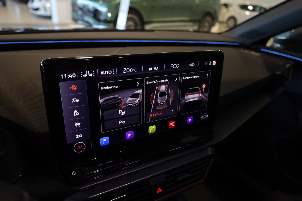 Cupra Leon Sportstourer e-Hybrid Drag Navi Kamera Cockpit CarPlay 2024