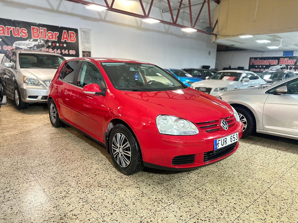 Volkswagen Golf  1.6 Trendline Ny Besiktigad & Ny Servad 