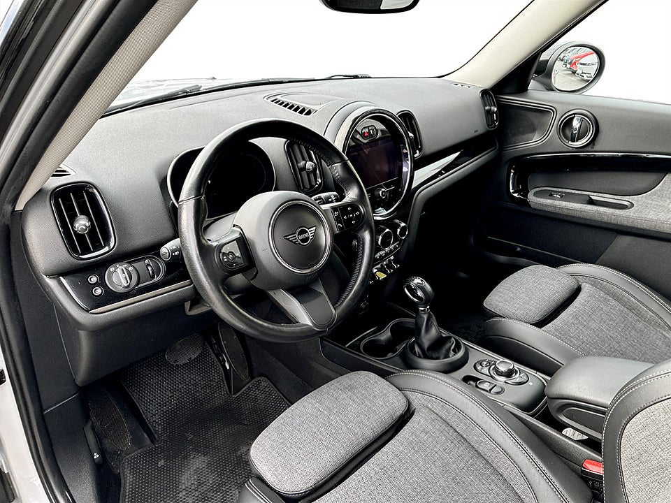 Bild på MINI Countryman Cooper SE ALL4 PHEV 220hk Aut AWD B-KAMERA NAVI