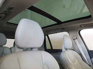 SUV Volvo XC90 25 av 26