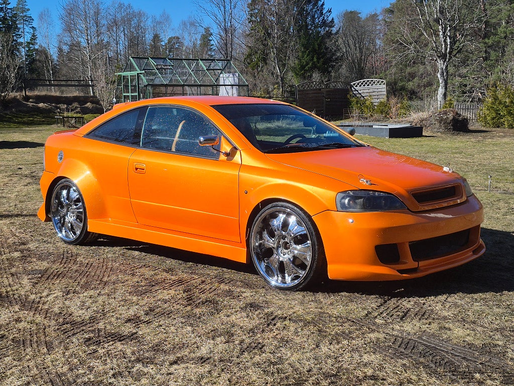 Opel Astra Coupé Bertone 1.8 utställningsbil lambo breddad