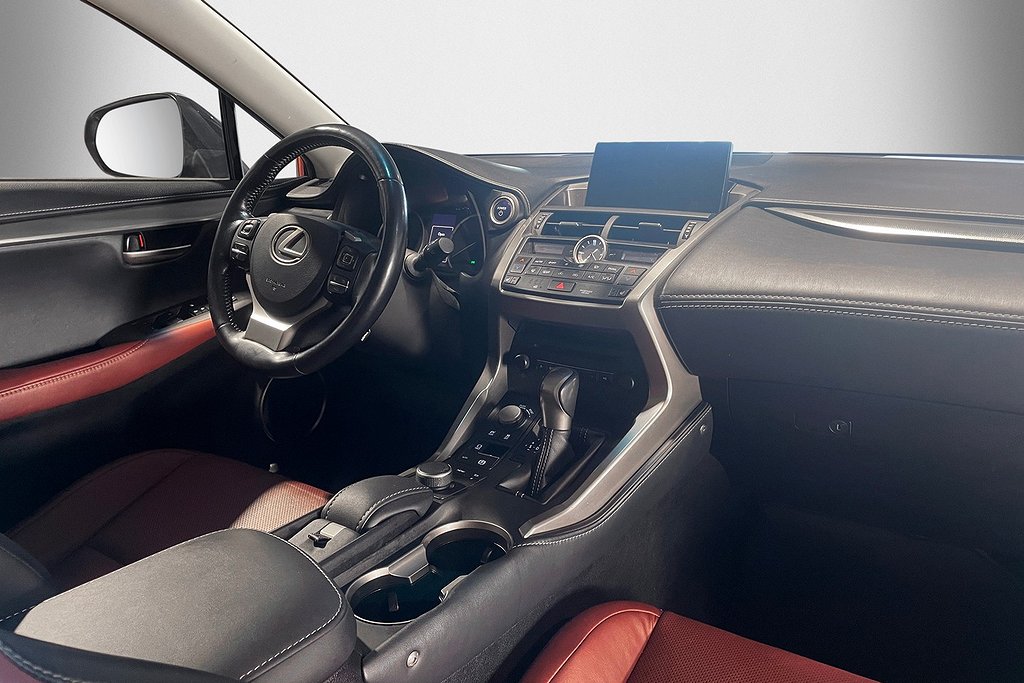 Lexus NX 300h AWD 2.5 AWD| BUSINESS | PREMIUM | LÄDER 2016