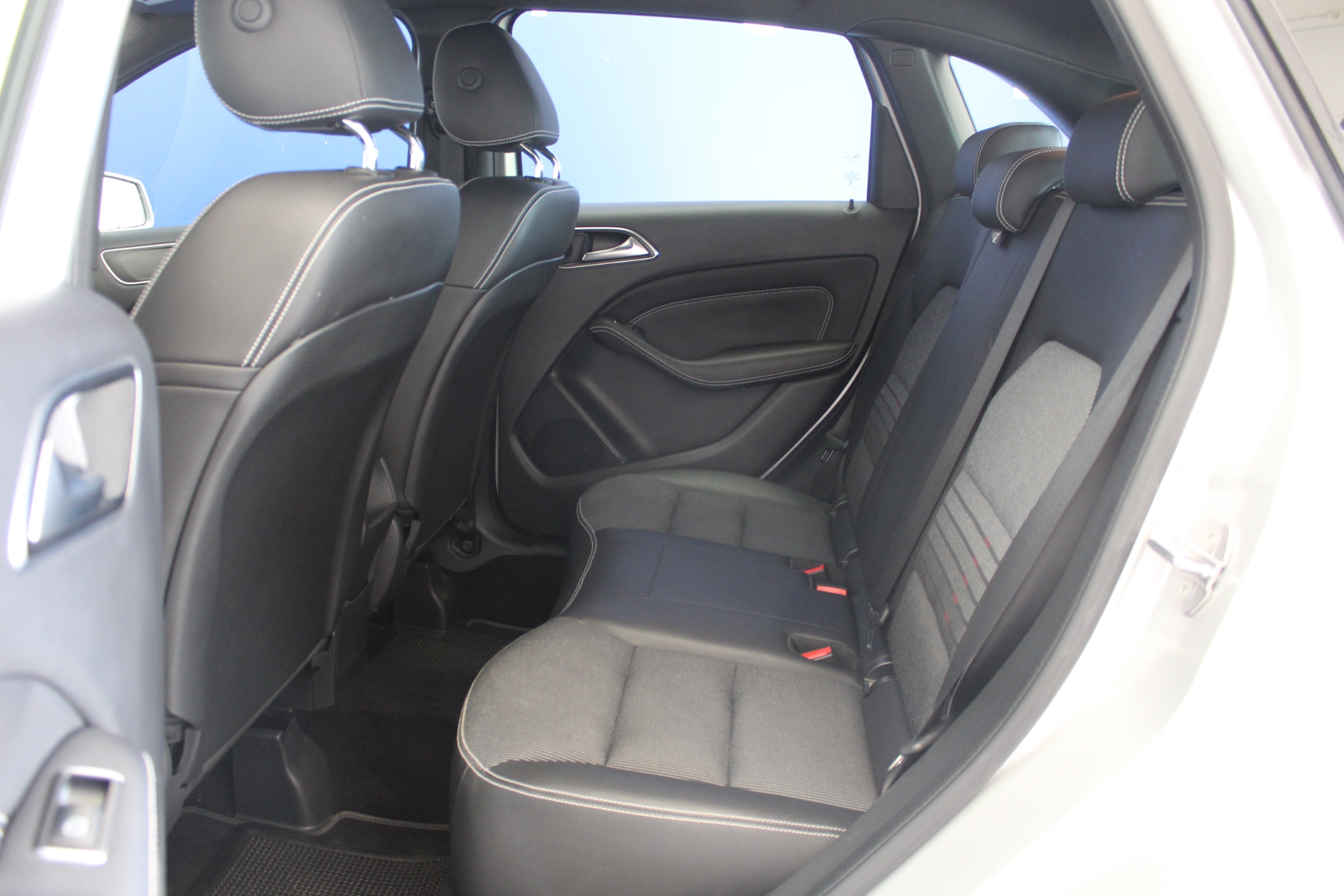 Mercedes-Benz B-Class B 200 d 7G-DCT 2018, bild 6/26