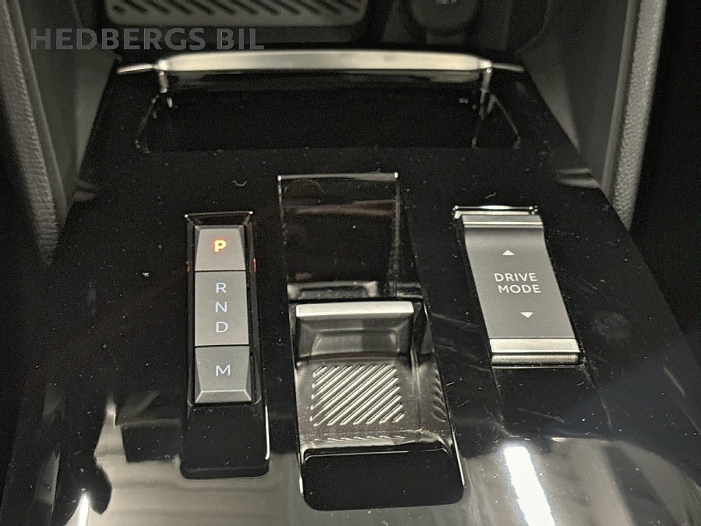Citroën C4-X SHINE 1.2 PureTech 130HK AUT thumbnail