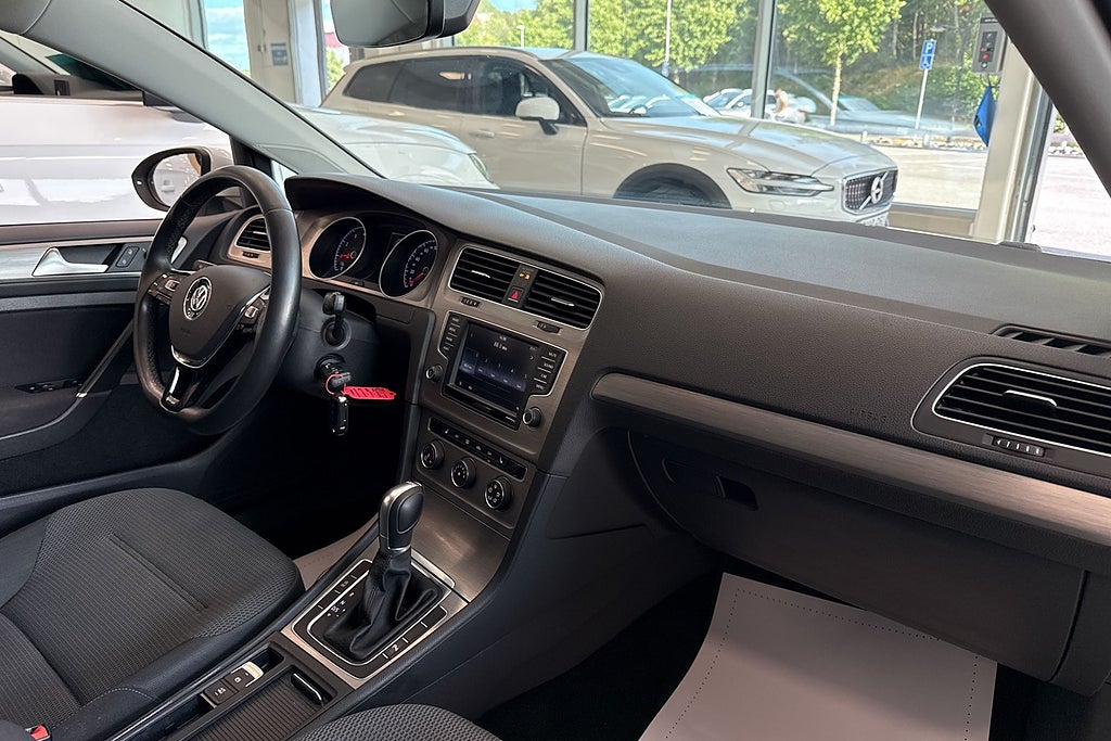 Volkswagen Golf Sportscombi 1.2 TSI Adaptiv/CarPlay/P-Sensorer