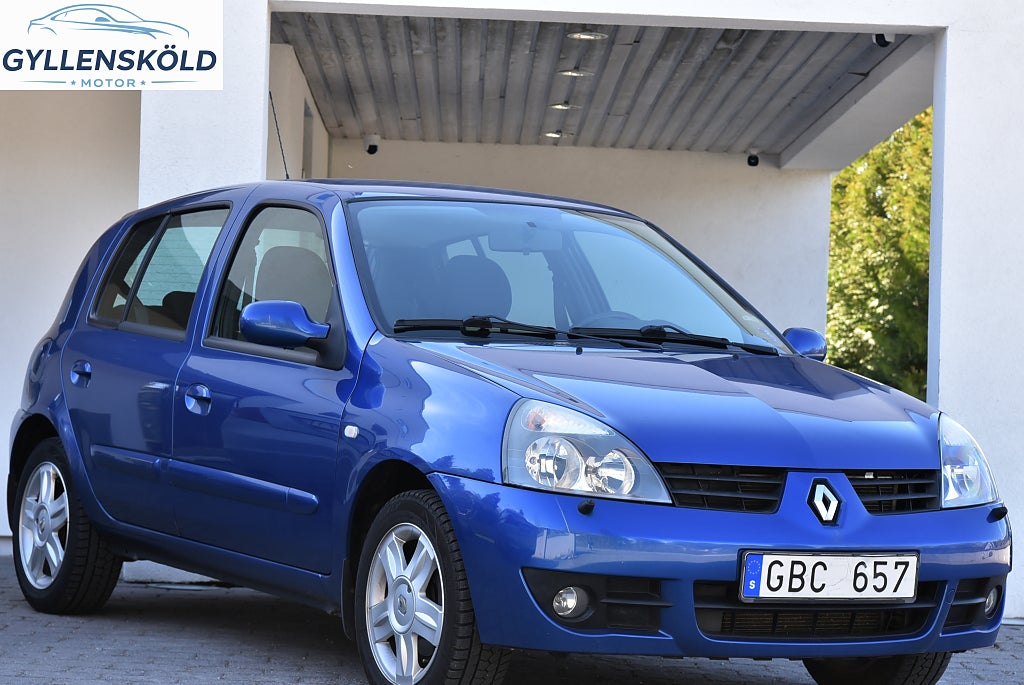 Renault Clio 5-dörrars 1.2 75hk | 2 ägare 8600 mil / Kamrem bytt