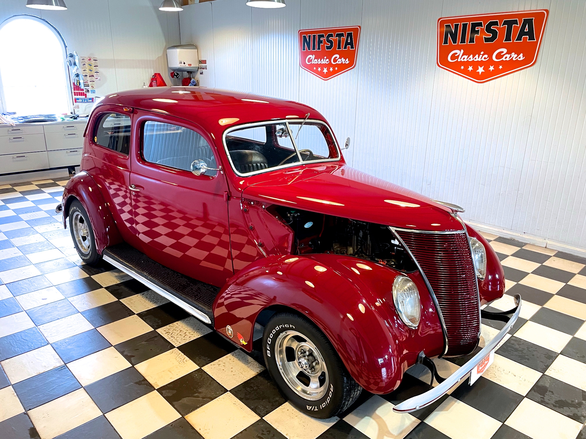 Ford Model 74 Tudor Sedan 1937, bild 4/64