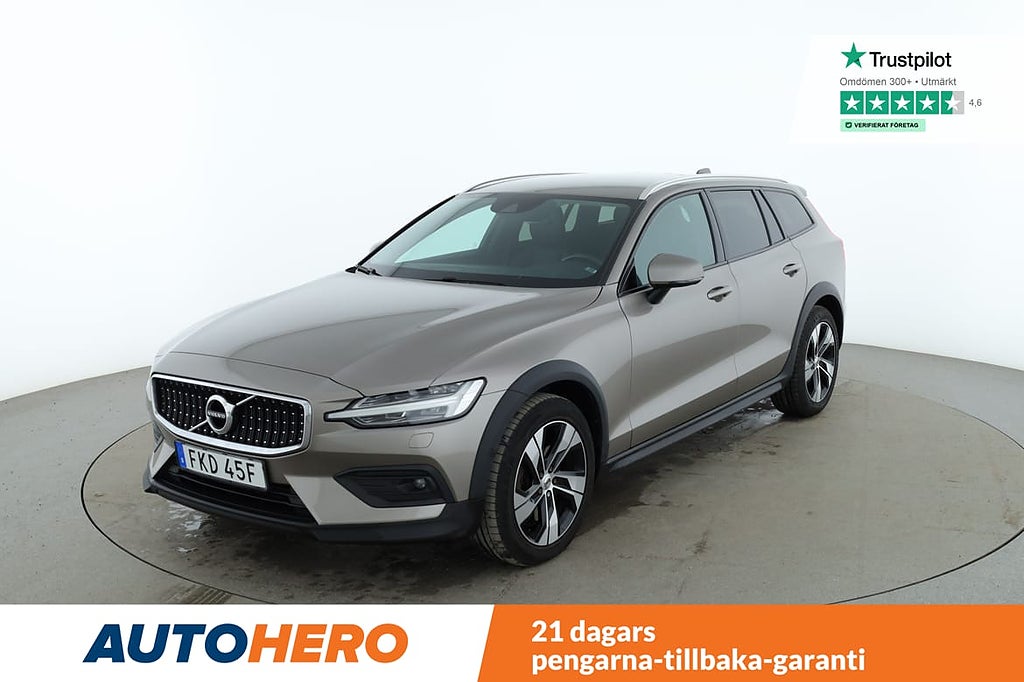 Volvo V60 Cross Country D4 Momentum Pro / Drag, CarPlay