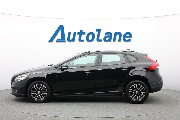 Volvo V40 Cross Country D2 Momentum  Värmare Sommarkampanj 4,99% 120hk