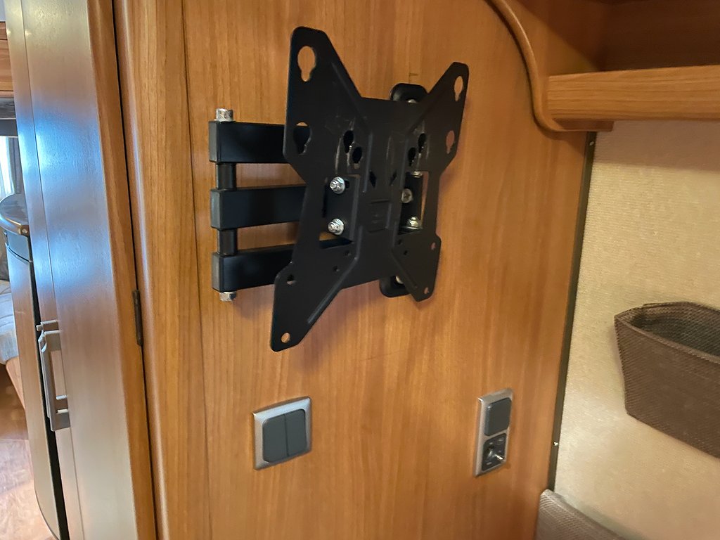 Kabe Ametist 560 GLE KS /Solcell/AC/ALDE/Markis/Långbädd - Kabe