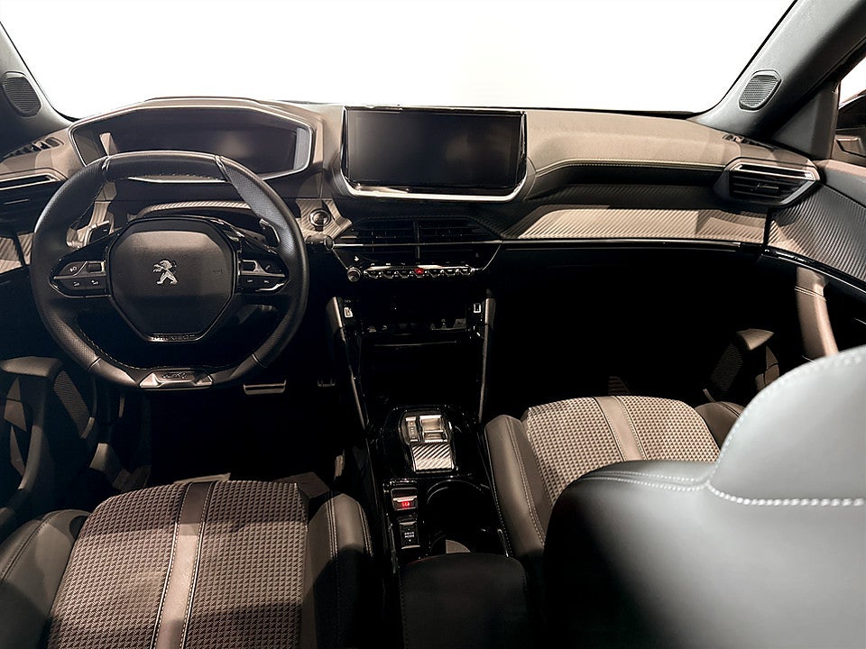 Bild på Peugeot 2008 GT 1.2 PT 130hk Aut B-KAMERA CARPLAY