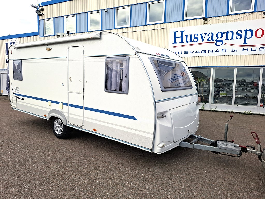 Adria ALTEA 512 UP Dubbelbädd, Förtält, Markis